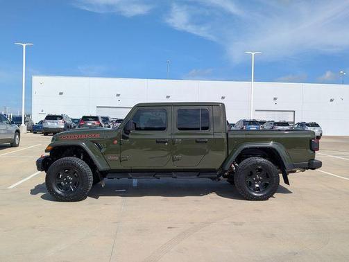 Sarge Green Clearcoat 2023 Jeep Gladiator Mojave