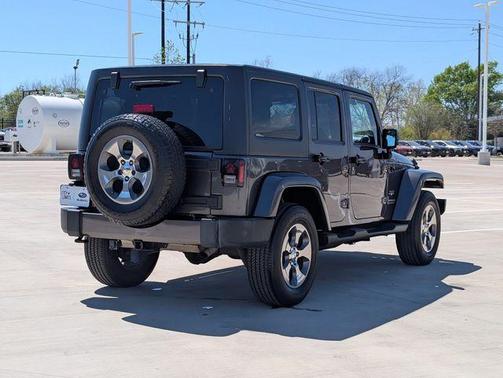 2017 Jeep Wrangler Unlimited Sahara