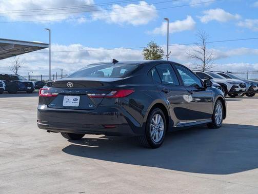 UNDERGROUND 2025 Toyota Camry LE