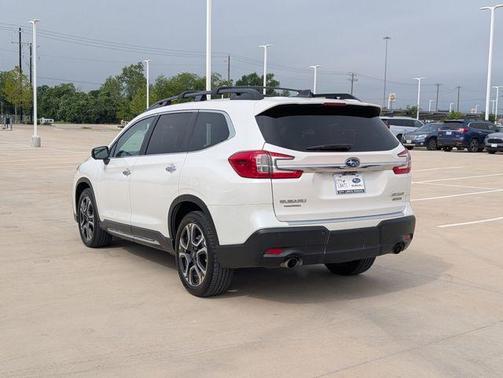 Crystal White Pearl 2023 Subaru Ascent Touring 7-Passenger