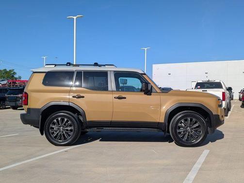 2025 Toyota Land Cruiser 