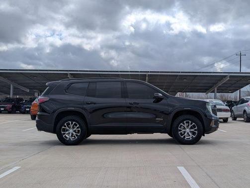 2024 GMC Acadia AT4