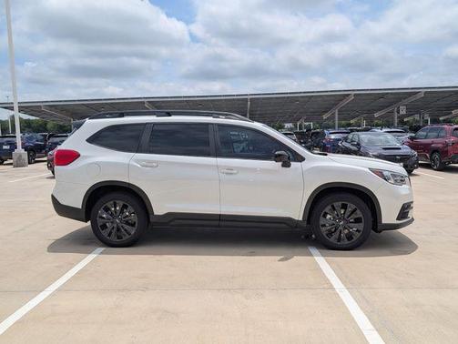 Crystal White Pearl 2022 Subaru Ascent Onyx Edition