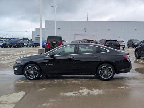 Black Metallic 2022 Chevrolet Malibu LT
