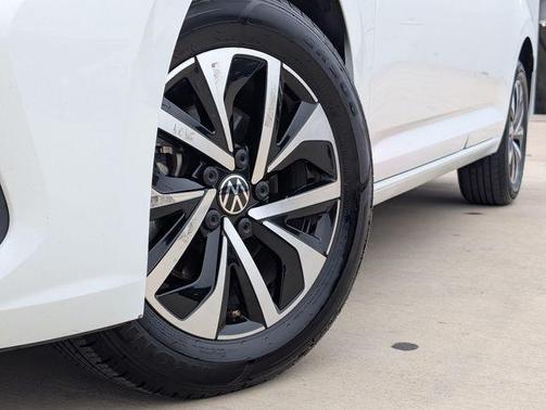 Pure White 2024 Volkswagen Jetta 1.5T S