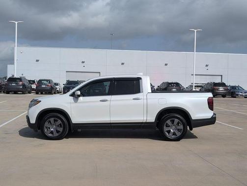 White 2020 Honda Ridgeline RTL-E