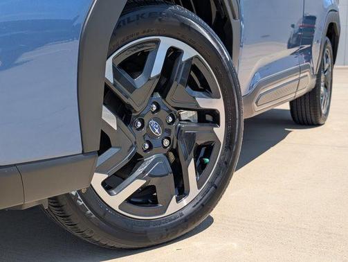 Horizon Blue 2025 Subaru Forester Limited