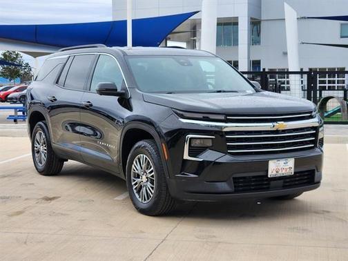 2024 Chevrolet Traverse LT