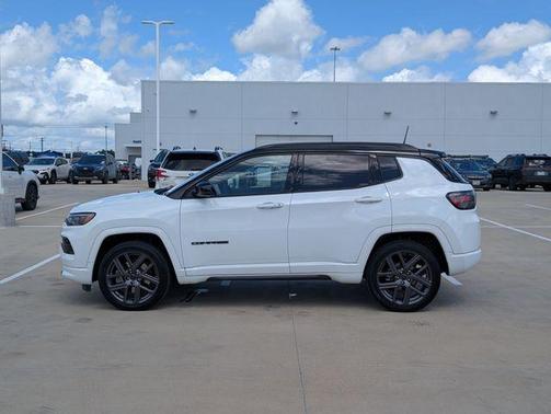 Bright White Clearcoat 2025 Jeep Compass Limited