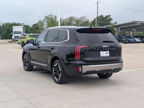 Ebony Black 2025 Kia Telluride EX