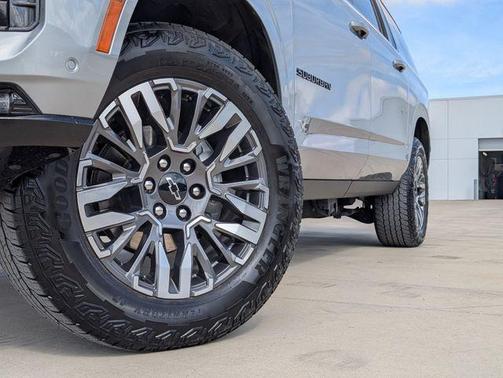 2025 Chevrolet Suburban Z71