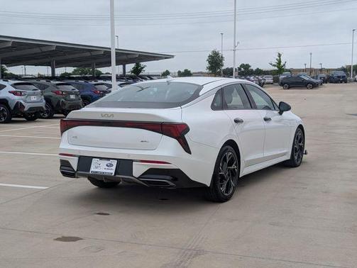 Snow White Pearl 2025 Kia K5 GT-Line