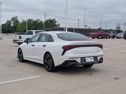 Snow White Pearl 2025 Kia K5 GT-Line