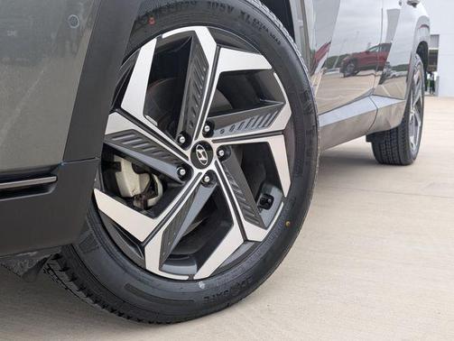 Gray 2023 Hyundai TUCSON Limited