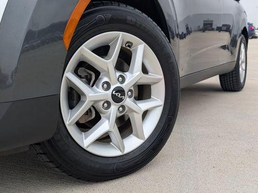 Gray 2023 Kia Soul LX