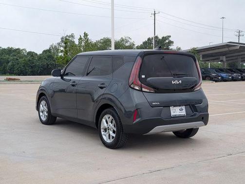 Gray 2023 Kia Soul LX