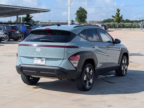 Green 2024 Hyundai KONA SEL