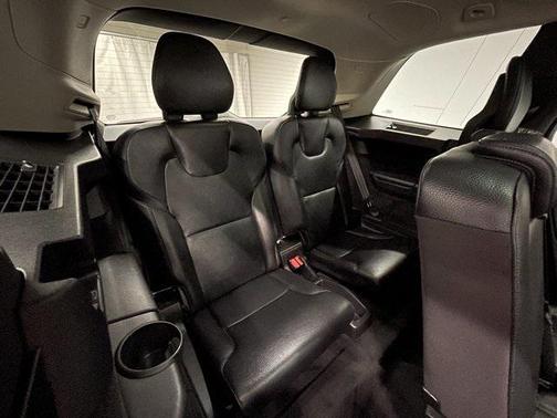 2024 Volvo XC90 B6 Plus Bright Theme 7-Seater