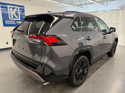 2025 Toyota RAV4 Hybrid SE