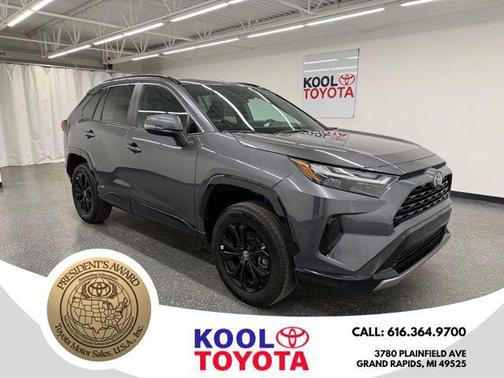 2025 Toyota RAV4 Hybrid SE