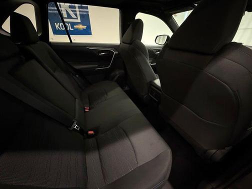 2025 Toyota RAV4 Hybrid SE