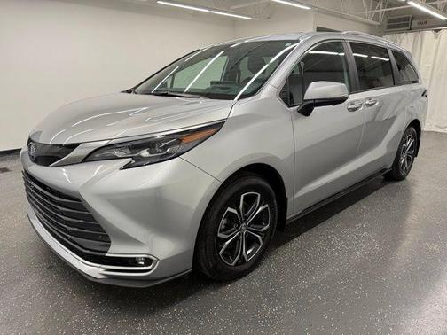 Celestial Silver Metallic 2025 Toyota Sienna Platinum