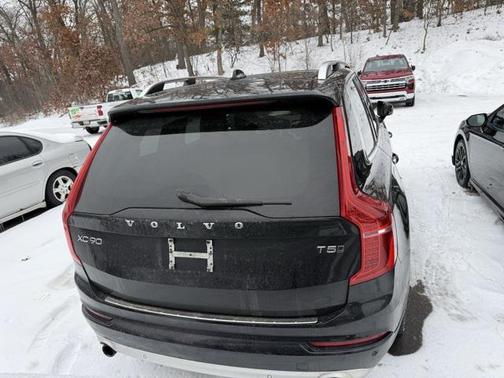 2018 Volvo XC90 T5 Momentum