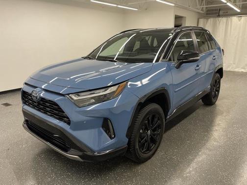 2022 Toyota RAV4 Hybrid SE