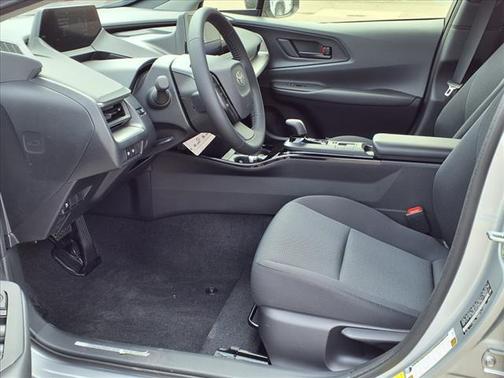2025 Toyota Prius LE