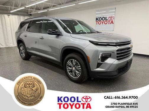 Sterling Gray Metallic 2026 Chevrolet Traverse LT