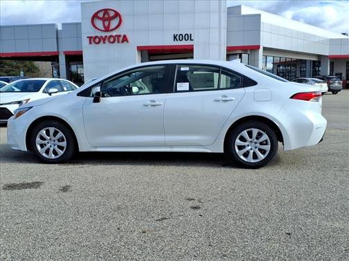 Wind Chill Pearl [extra_cost_color] 2026 Toyota Corolla Hybrid SE