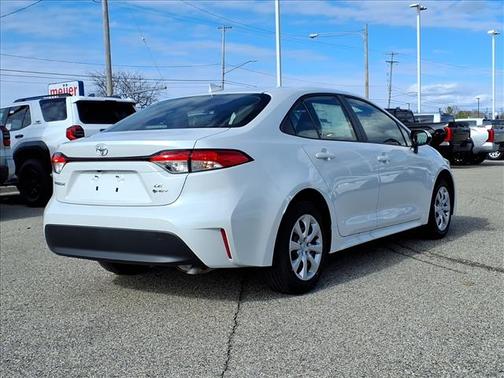 Wind Chill Pearl [extra_cost_color] 2026 Toyota Corolla Hybrid SE