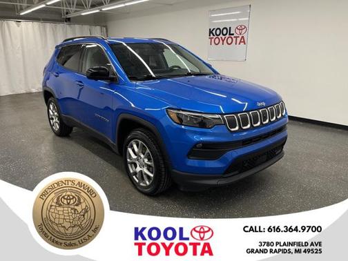 2022 Jeep Compass Latitude Lux