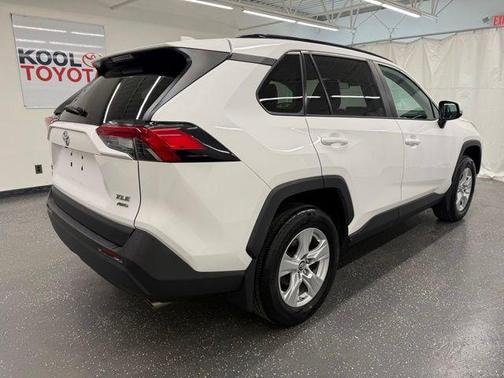 Super White 2019 Toyota RAV4 XLE