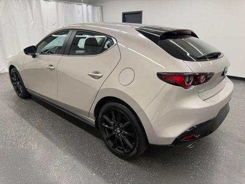 Platinum Quartz Metallic 2024 Mazda Mazda3 2.5 S Select Sport