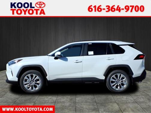 2025 Toyota RAV4 XLE Premium