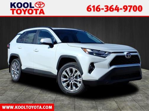 2025 Toyota RAV4 XLE Premium