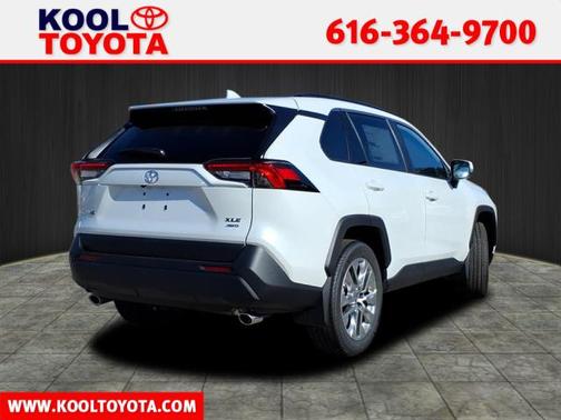 2025 Toyota RAV4 XLE Premium