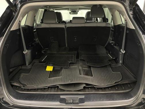 2020 Toyota Highlander Hybrid XLE