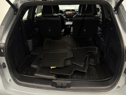 2025 Toyota Highlander XSE