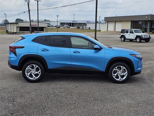 2025 Chevrolet Trax LS