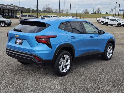 2025 Chevrolet Trax LS