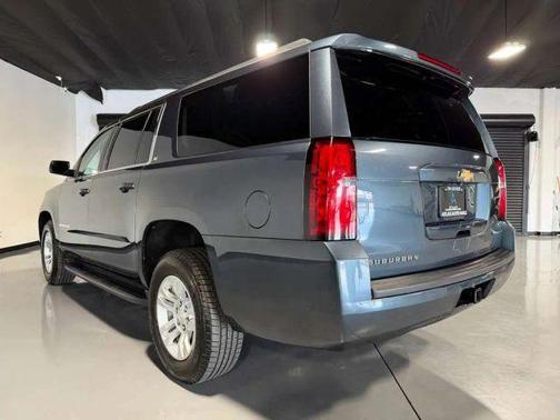 Gray 2019 Chevrolet Suburban LT