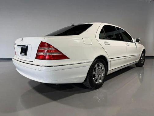 White 2000 Mercedes-Benz S-Class Base