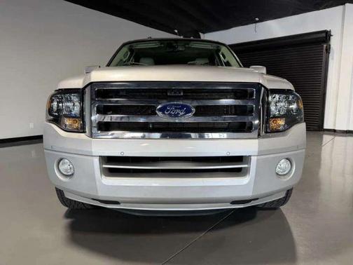 Silver 2014 Ford Expedition EL Limited