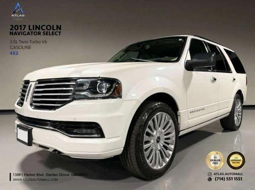 White 2017 Lincoln Navigator Select