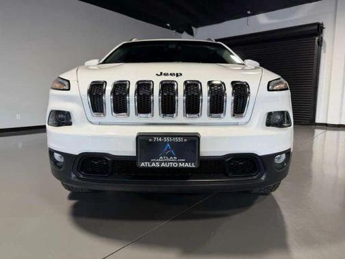 White 2016 Jeep Cherokee Latitude