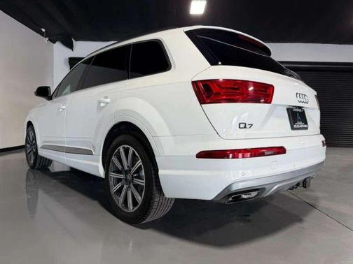 Carrara White 2017 Audi Q7 3.0T Premium Plus