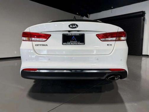 White 2018 Kia Optima EX