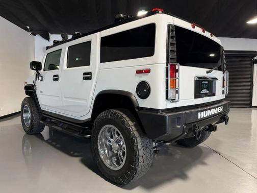 White 2004 Hummer H2